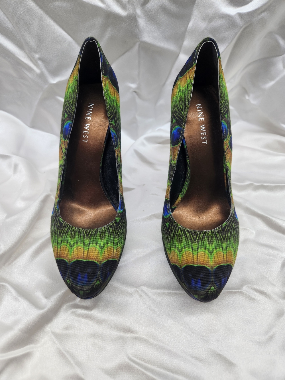 Nine West Peep-Toe Pumps in Green and Blue Peacock Print
